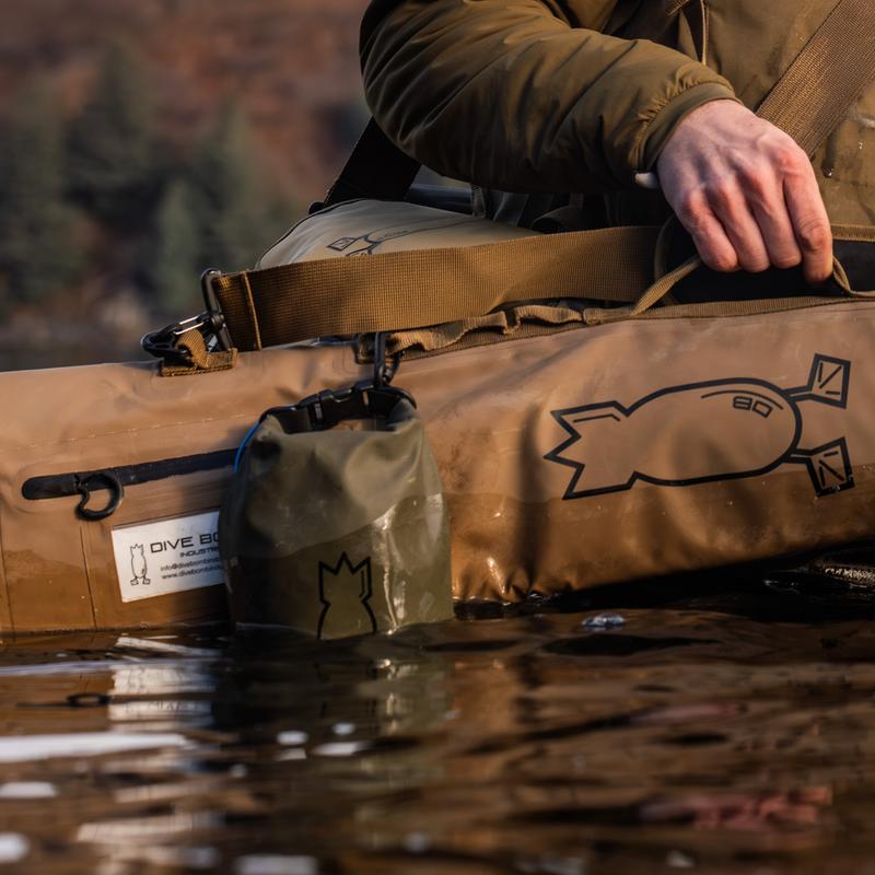 💧 Compact Waterproof Shell Pouch: Tidy & Travel-Ready 🧳